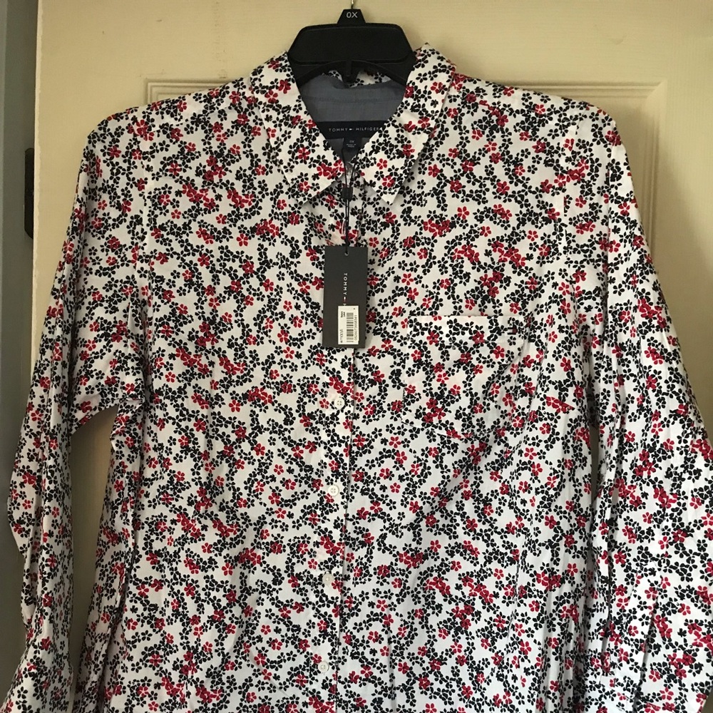 Tommy Hilfiger Button Down Shirt Woman’s Size OX